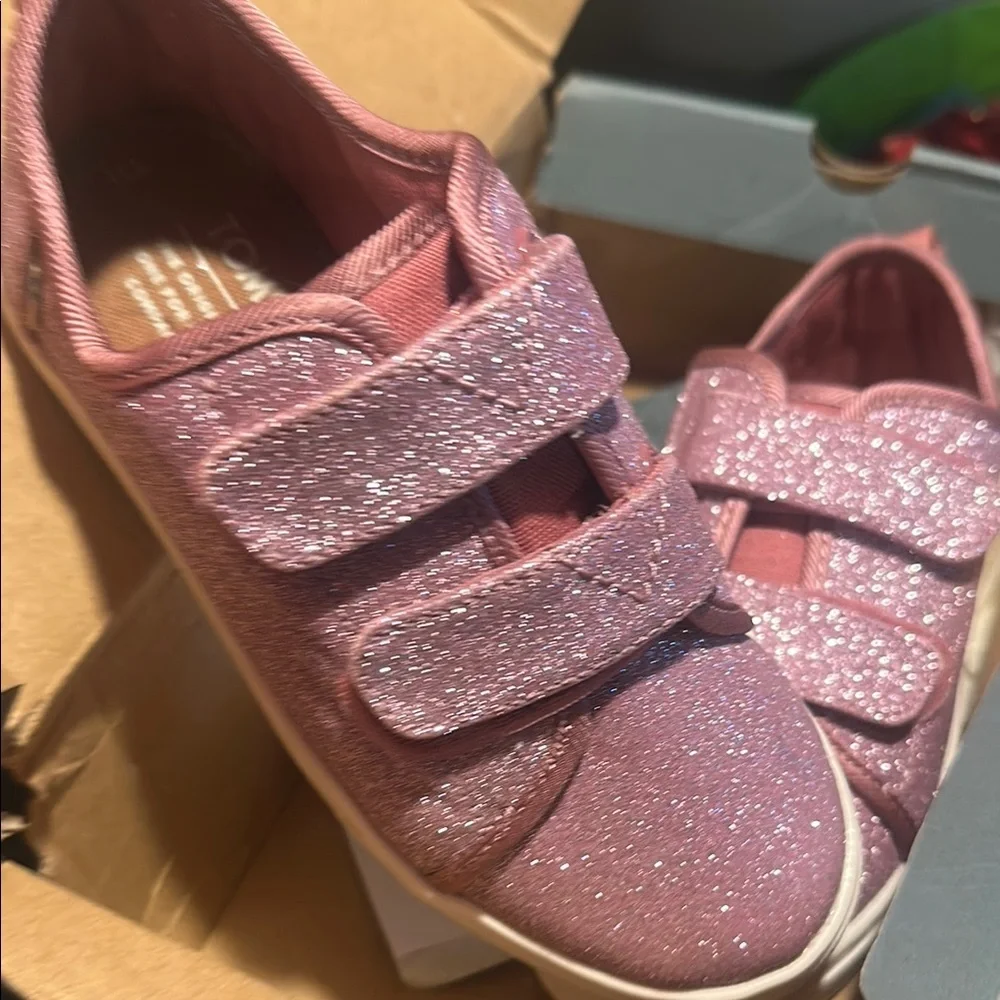 (Tom’s)Glittery Pink Kids Shoes